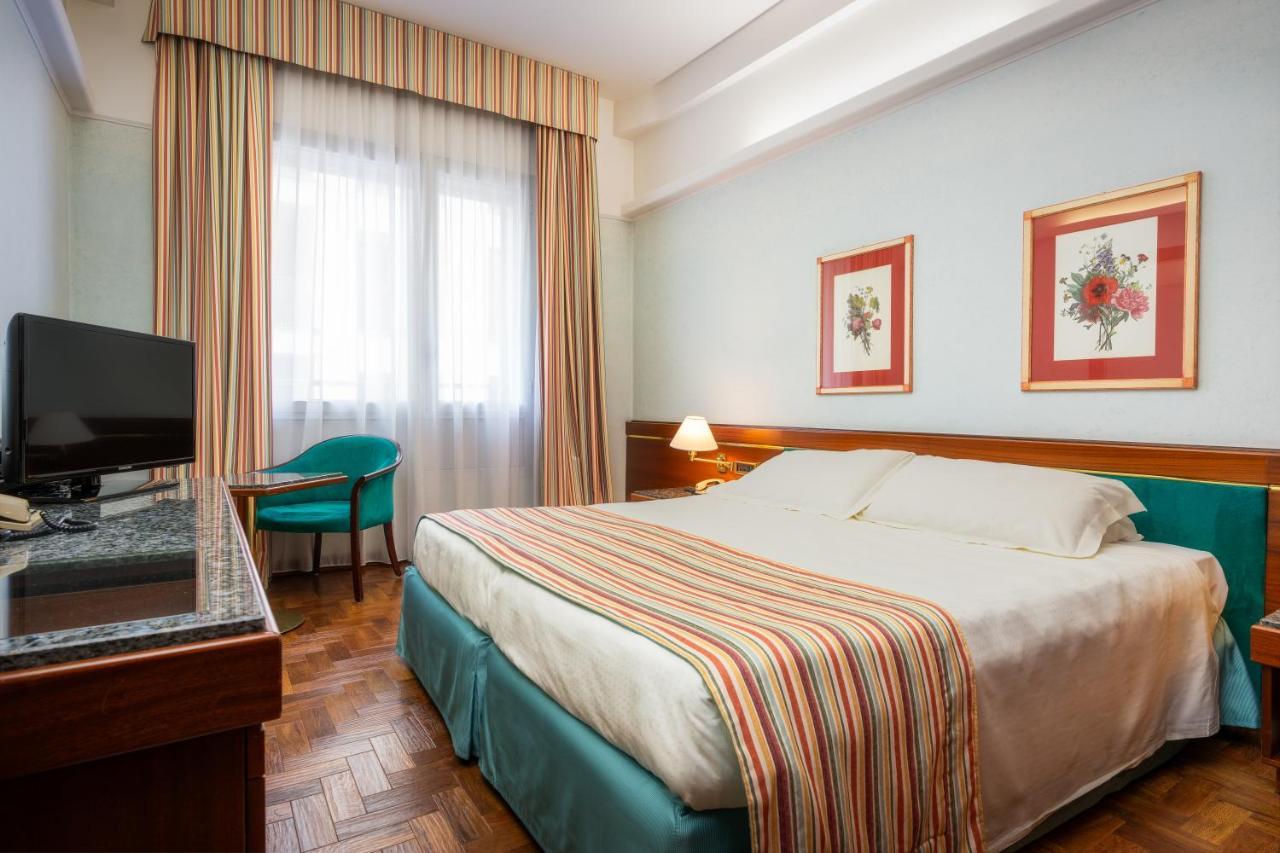 Hotel Crivi'S Милан Экстерьер фото