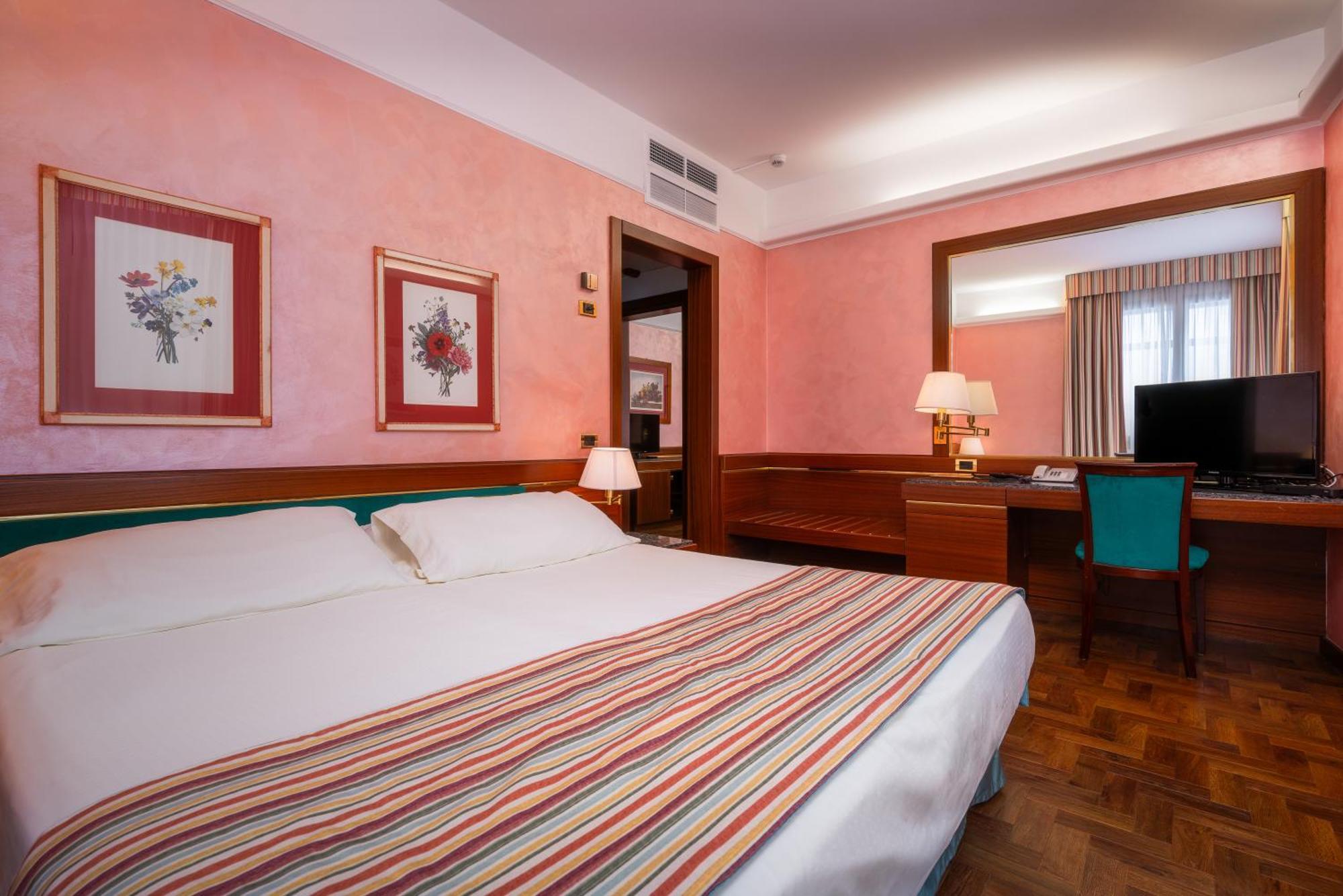 Hotel Crivi'S Милан Экстерьер фото
