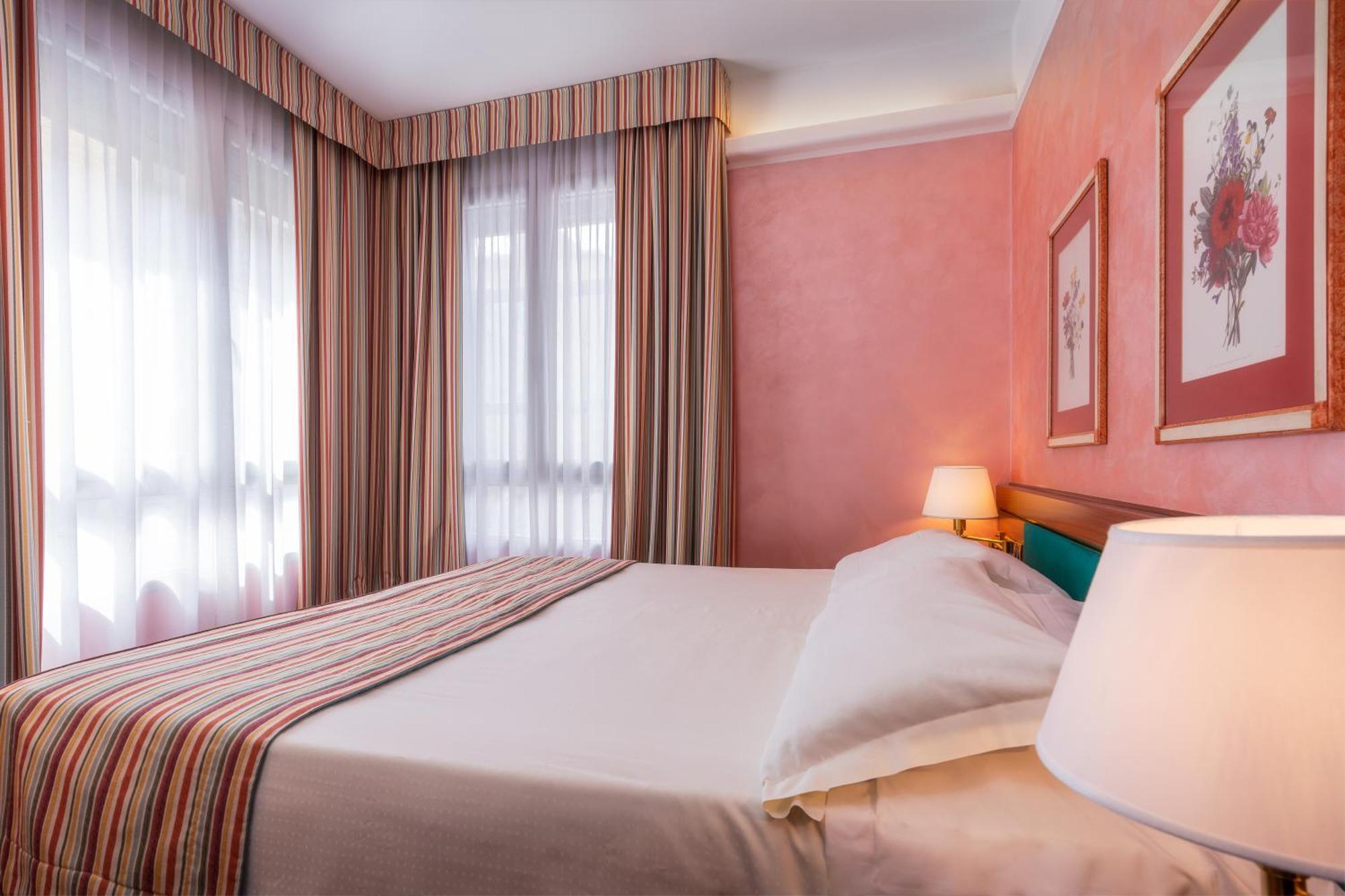 Hotel Crivi'S Милан Экстерьер фото